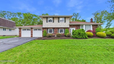 /international/us/30-livingston-drive-howell-nj-110107931036/