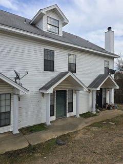 /international/us/27-edgehill-cove-maumelle-ar-110106302682/