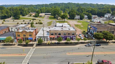 /international/us/prince-street-monticello-ny-110109599633/