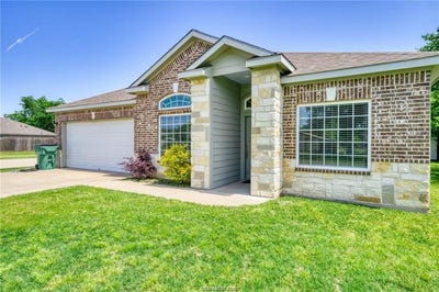 /international/us/1104-jennifer-street-madisonville-tx-110097737860/