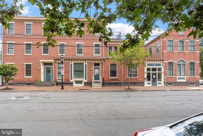 /international/us/242-centre-street-trenton-nj-110100943097/