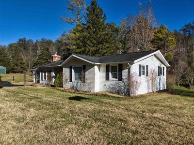 /international/us/2944-pilot-road-christiansburg-va-110103681776/