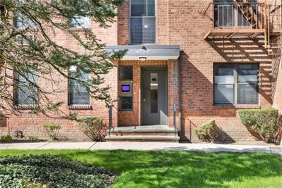 /international/us/47-22-215th-place-bayside-ny-110102147529/