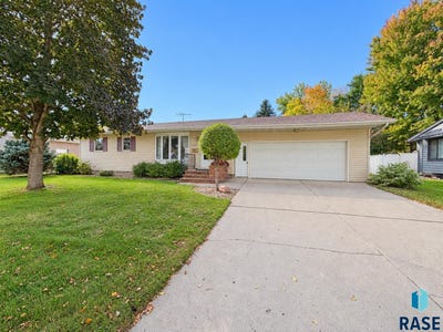 /international/us/1113-n-cedar-st-luverne-mn-110120156856/