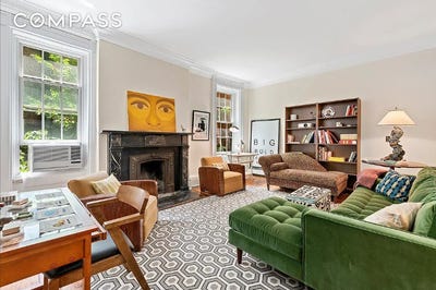 /international/us/102-e-10th-street-new-york-ny-110108711144/