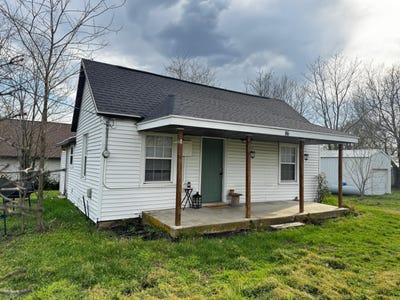/international/us/86-e-hickory-street-fair-grove-mo-110107633981/