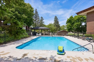 /international/us/n85w15700-ridge-rd-menomonee-falls-wi-110109156599/