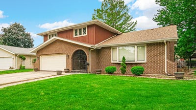 /international/us/9120-s-keeler-avenue-oak-lawn-il-110108379381/