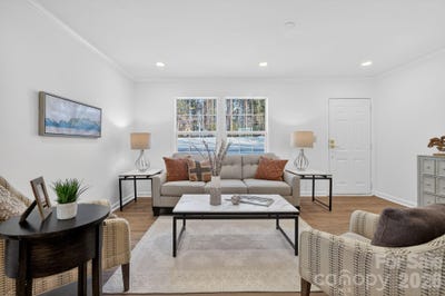 /international/us/656-wagner-street-troutman-nc-110105225011/