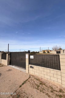 /international/us/15224-bonanza-drive-victorville-ca-110105521666/