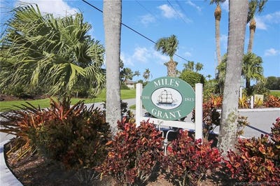 /international/us/5323-se-miles-grant-road-stuart-fl-110106529742/