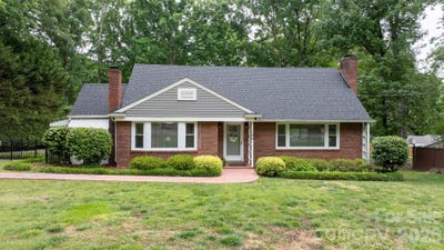/international/us/508-2nd-avenue-ne-conover-nc-110108024781/