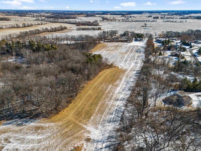 /international/us/lot-2-n-territorial-road-evansville-wi-110097337277/