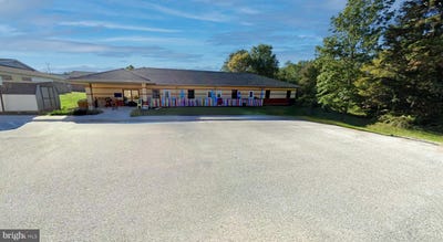 /international/us/87-e-forrest-avenue-shrewsbury-pa-110105777695/