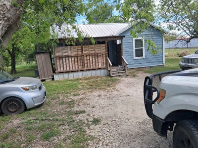 /international/us/701-w-colorado-street-groesbeck-tx-110107279506/