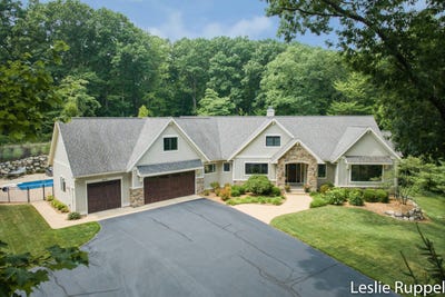 /international/us/259-grand-river-drive-ne-ada-mi-110101396329/