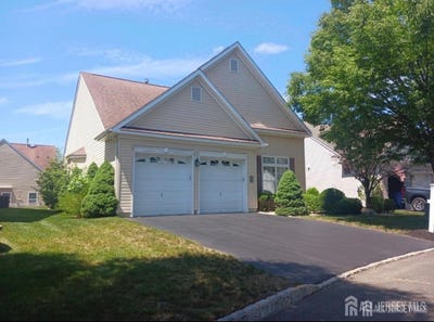 /international/us/6-holly-manor-court-helmetta-nj-110108632717/