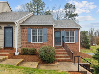 /international/us/2626-hitchcock-drive-durham-nc-110106346846/