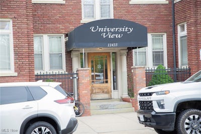/international/us/11433-ashbury-avenue-unit-3-cleveland-oh-110098050198/