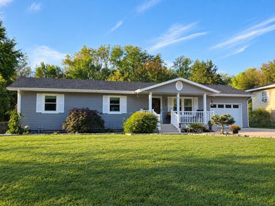 /international/us/324-young-drive-marshfield-mo-110120482727/