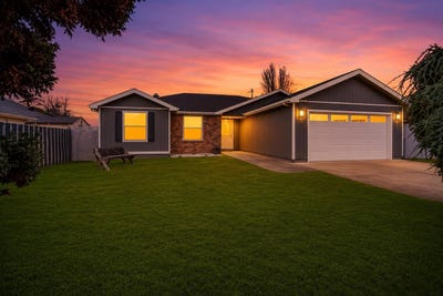 /international/us/959-westrop-drive-central-point-or-110107874003/