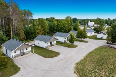 /international/us/4871-us-31-eastport-mi-110102094633/