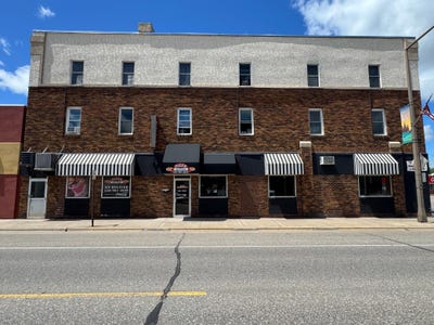 /international/us/110-central-avenue-s-milaca-mn-110108933814/