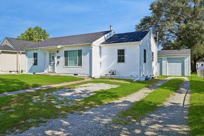 /international/us/1215-evergreen-waterloo-ia-110120155712/