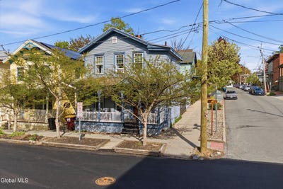 /international/us/56-henry-street-saratoga-springs-ny-110108356752/