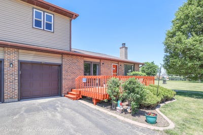 /international/us/1841-kerrybrook-court-sycamore-il-110108570214/