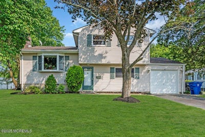 /international/us/3-stratton-place-new-monmouth-nj-110099979746/