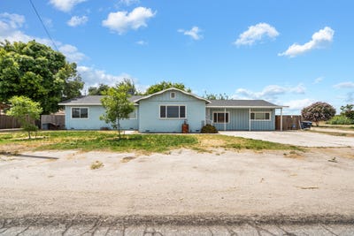 /international/us/16855-road-168-tulare-ca-110108383292/