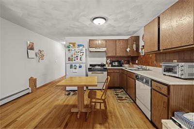 /international/us/569-smithfield-road-north-providence-ri-110107775749/