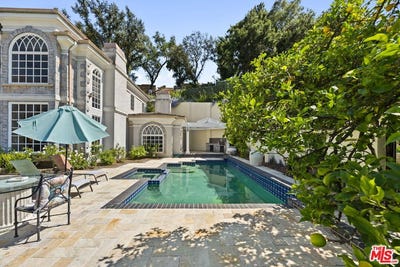 /international/us/14330-mulholland-dr-los-angeles-ca-110107749150/