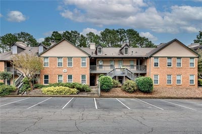 /international/us/1605-beaumont-circle-duluth-ga-110120558448/