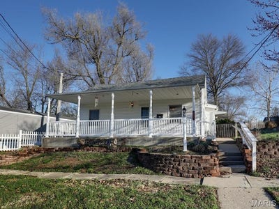 /international/us/318-w-new-street-palmyra-mo-110106926599/