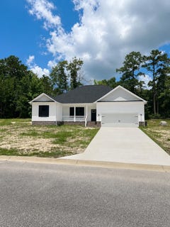 /international/us/108-leesberry-lane-eastover-sc-110109134895/