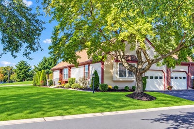 /international/us/42-yorkshire-drive-monroe-nj-110110381420/