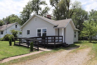 /international/us/413-water-street-seymour-mo-110101462263/?lang=en