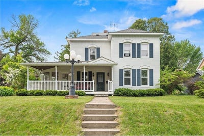 /international/us/632-e-2nd-street-new-richmond-wi-110100693593/