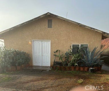/international/us/16646-e-highway-20-clearlake-oaks-ca-110098355352/