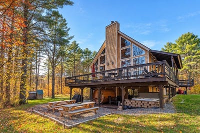 /international/us/4427-w-hill-road-s-jamaica-vt-110119369207/