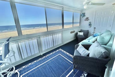 /international/us/19-atlantic-avenue-hampton-nh-110109193439/