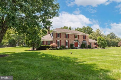 /international/us/5765-n-deer-run-rd-doylestown-pa-110119391132/
