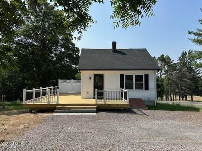 /international/us/28-hannay-road-westerlo-ny-110101209980/