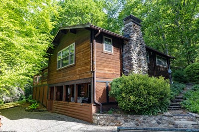 /international/us/302-pineview-drive-clarksburg-wv-110108500032/