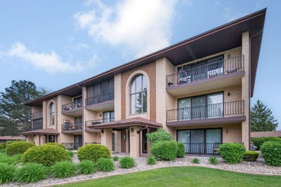 /international/us/15651-garden-view-court-orland-park-il-110108397861/