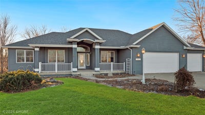 /international/us/15340-ne-42nd-street-cambridge-ia-110096273331/