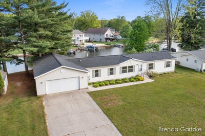 /international/us/17055-blackfoot-trail-howard-city-mi-110099864404/