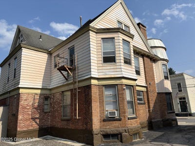 /international/us/219-green-street-schenectady-ny-110100095898/